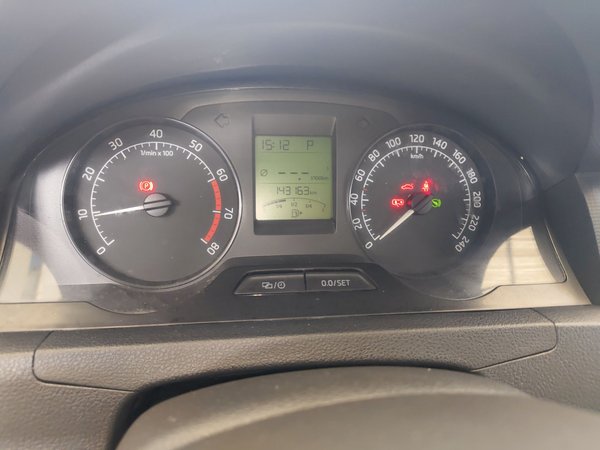 Skoda Rapid 2015 1.6L Automatic Smart Selection Model, 2015 года