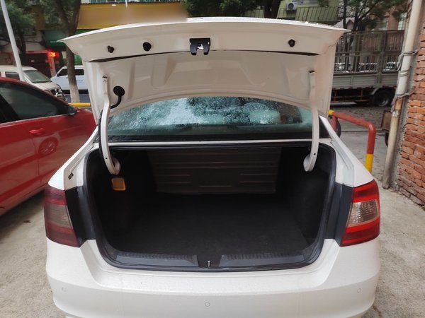 Skoda Rapid 2015, 152800 км, за 4182 USD - фото 22