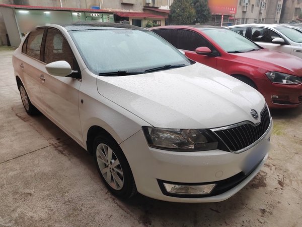 Skoda Rapid 2015, 152800 км, за 4182 USD