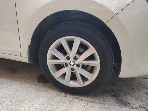 Skoda Rapid 2015, 152800 км, за 4182 USD - фото 9