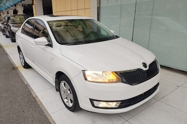 Skoda Rapid 2015, 95399 км, за 4308 USD