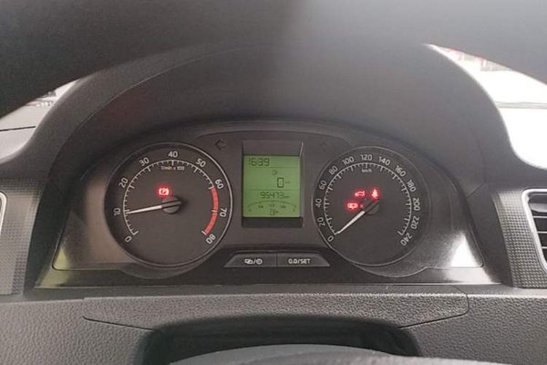 Skoda Rapid 2015, 95399 км, за 4308 USD - фото 15