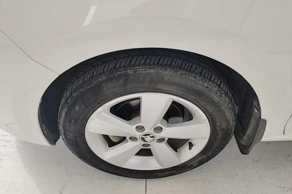 Skoda Rapid 2015, 95399 км, за 4308 USD - фото 11