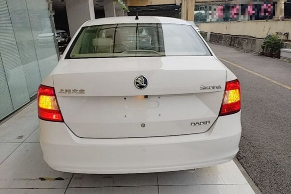 Skoda Rapid 2015, 95399 км, за 4308 USD - фото 6