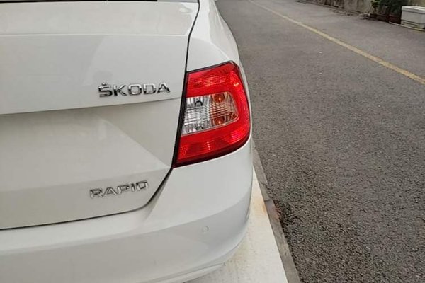 Skoda Rapid 2015, 95399 км, за 4308 USD - фото 10