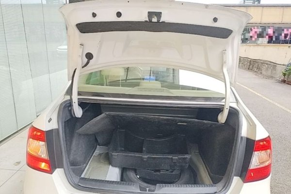 Skoda Rapid 2015, 95399 км, за 4308 USD - фото 22