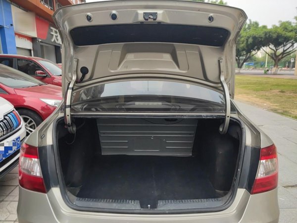 Skoda Rapid 2016, 74700 км, за 4495 USD - фото 18