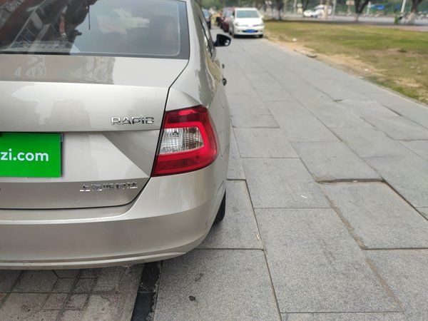 Skoda Rapid 2016, 74700 км, за 4495 USD - фото 8