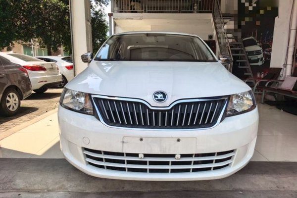 Skoda Rapid 2016, 97899 км, за 5149 USD
