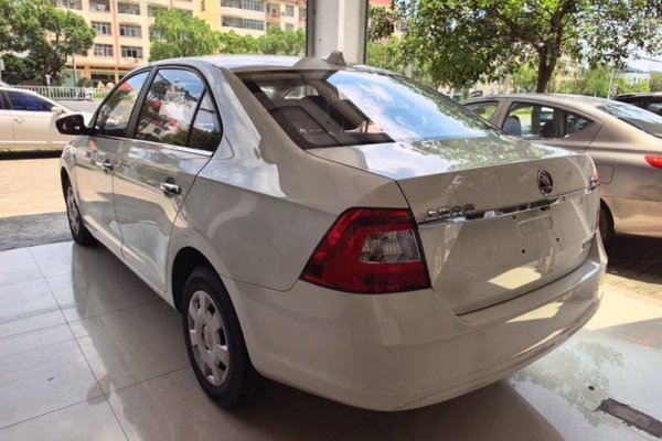 Skoda Rapid 2016, 97899 км, за 5149 USD