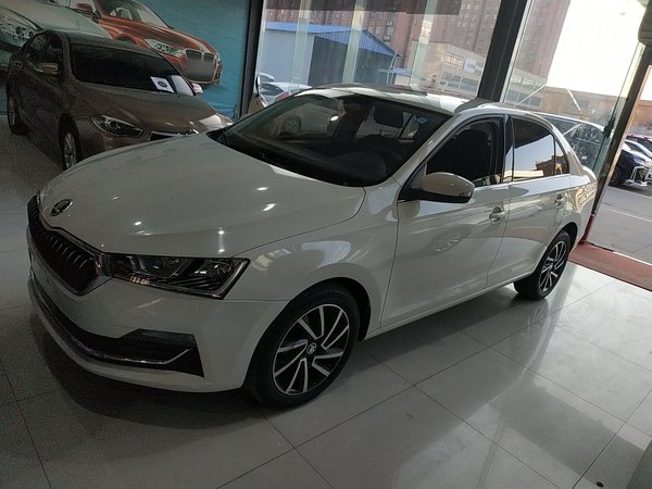 Skoda Rapid 2022, 12000 км, за 9671 USD