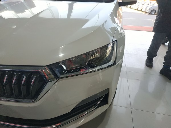 Skoda Rapid 2022, 12000 км, за 9671 USD - фото 9