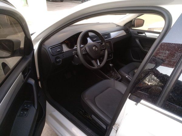 Skoda Rapid 2022, 36000 км, за 10092 USD - фото 18