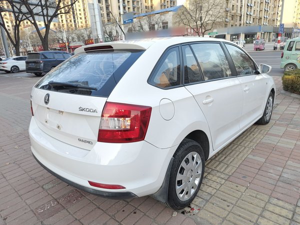 Skoda Rapid Spaceback 2014, 116600 км, за 5082 USD - фото 7