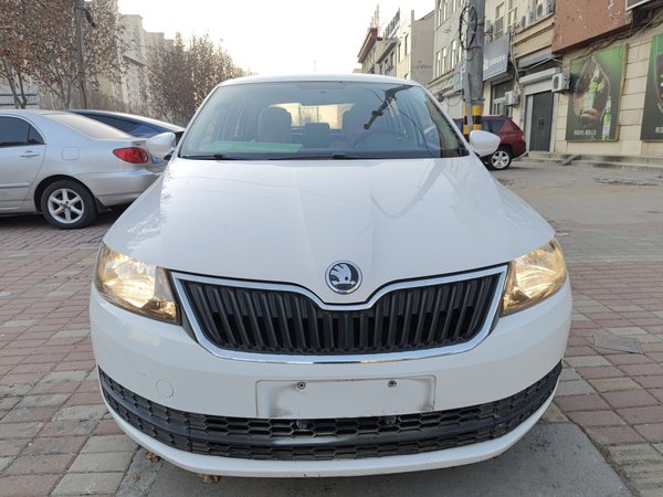 Skoda Rapid Spaceback 2014 1.6L Manual Enjoyment Edition, 2014 года