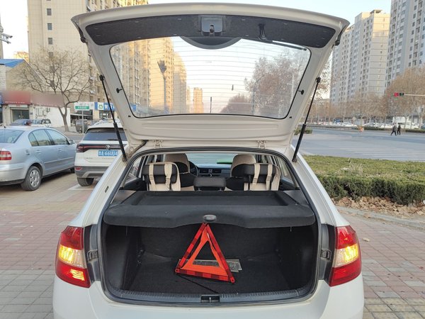 Skoda Rapid Spaceback 2014, 116600 км, за 5082 USD - фото 18