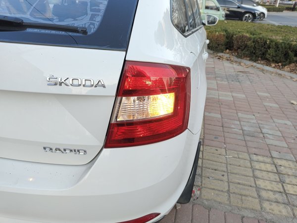 Skoda Rapid Spaceback 2014, 116600 км, за 5082 USD - фото 8