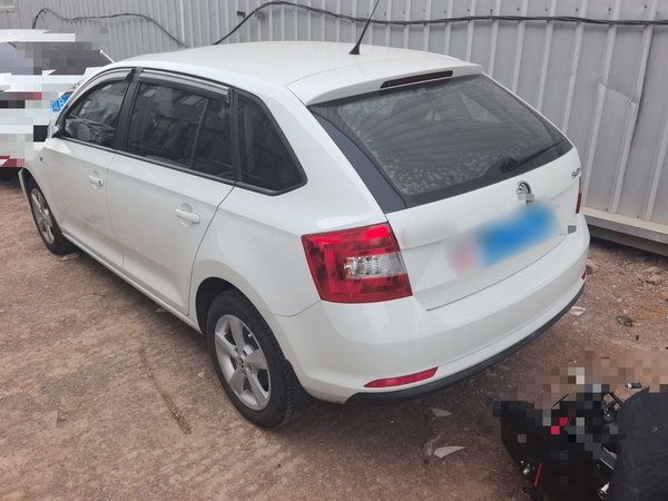 Skoda Rapid Spaceback 2014, 165800 км, за 4602 USD