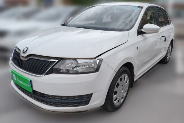 Skoda Rapid Spaceback · 2016 год