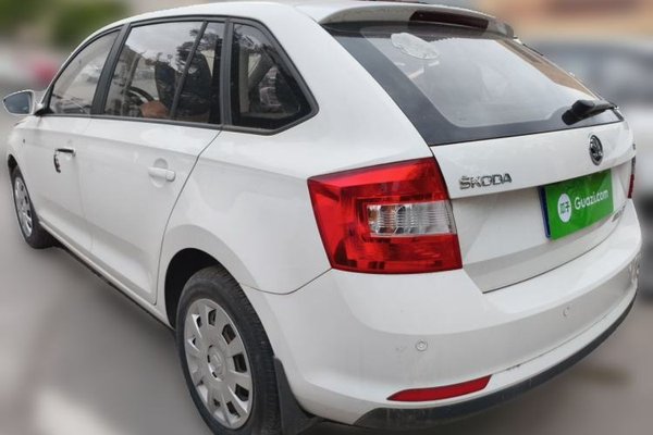 Skoda Rapid Spaceback 2016, 11900 км, за 3615 USD