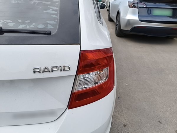 Skoda Rapid Spaceback 2016, 62900 км, за 6207 USD - фото 7