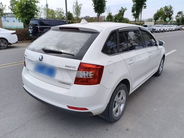Skoda Rapid Spaceback 2016, 62900 км, за 6207 USD - фото 6