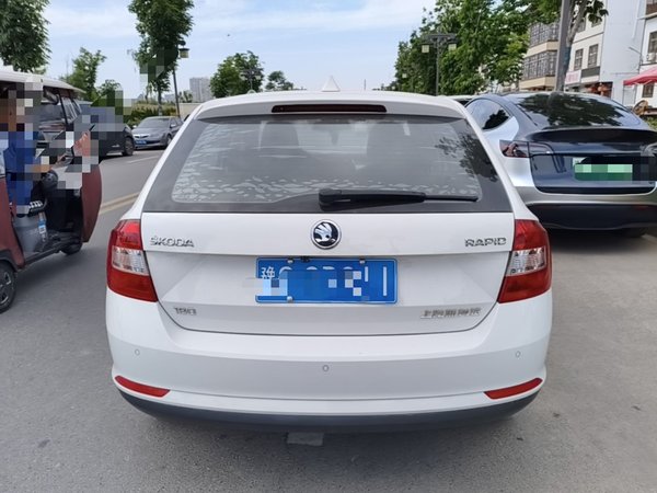 Skoda Rapid Spaceback 2016, 62900 км, за 6207 USD