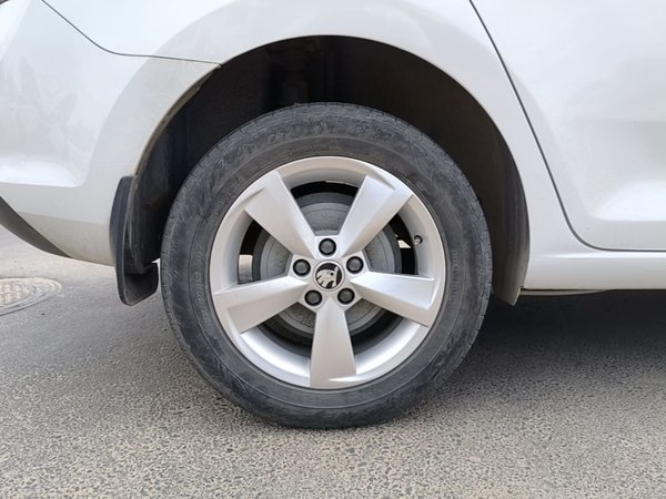 Skoda Rapid Spaceback 2016, 62900 км, за 6207 USD - фото 10