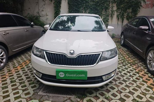 Skoda Rapid Spaceback 2016, 88300 км, за 4722 USD