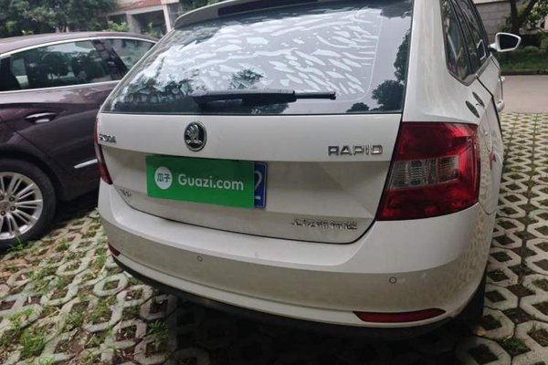 Skoda Rapid Spaceback 2016, 88300 км, за 4722 USD