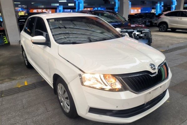 Skoda Rapid Spaceback 2019, 74000 км, за 7375 USD - фото 12