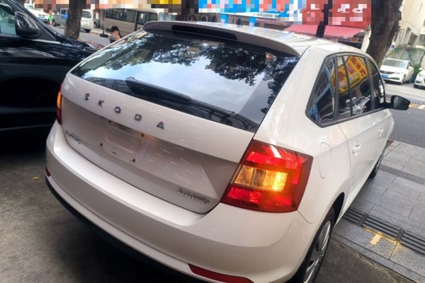 Skoda Rapid Spaceback 2019, 74000 км, за 7375 USD - фото 6