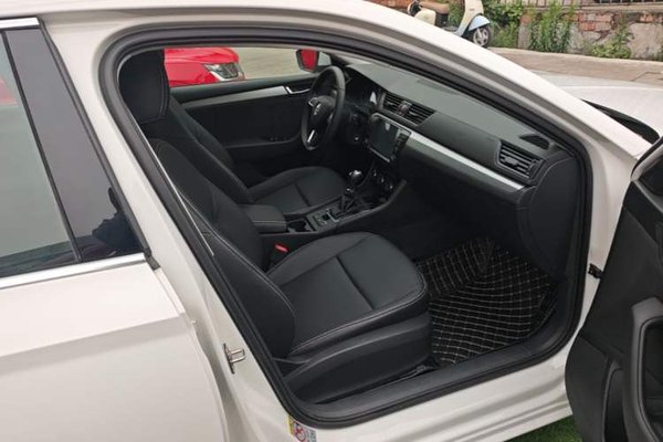 Skoda Superb 2013, 91300 км, за 7189 USD - фото 23