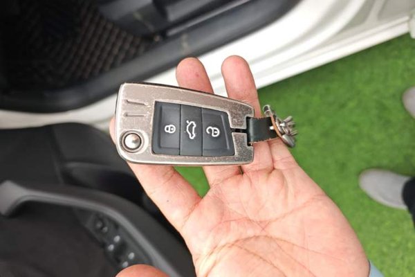 Skoda Superb 2013, 91300 км, за 7189 USD - фото 12