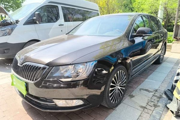 Skoda Superb · 2013 год