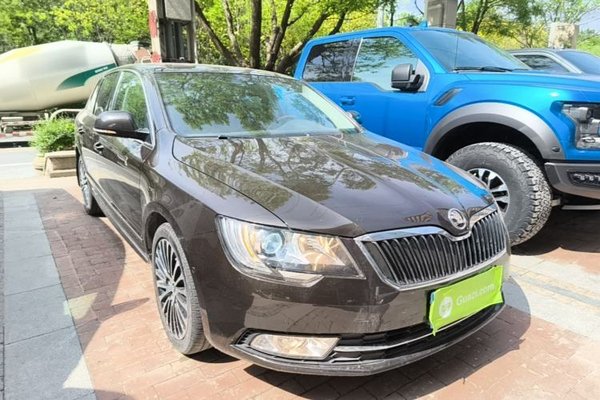 Skoda Superb 2013, 151200 км, за 6330 USD