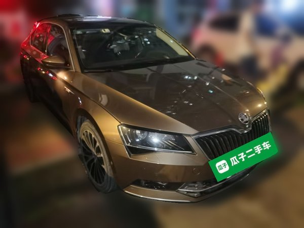 Skoda Superb 2016, 119100 км, за 6501 USD