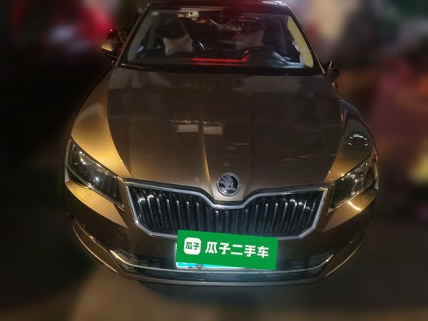 Skoda Superb 2016, 119100 км, за 6501 USD