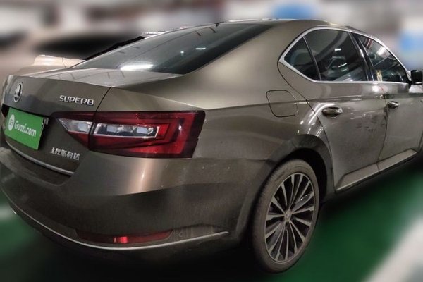 Skoda Superb 2016, 127200 км, за 6701 USD - фото 6