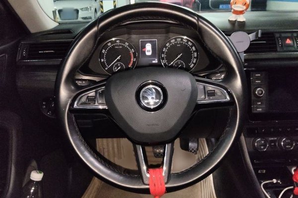 Skoda Superb 2016, 127200 км, за 6701 USD - фото 10
