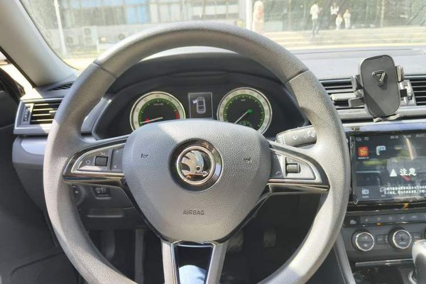 Skoda Superb 2018, 154300 км, за 7805 USD - фото 10