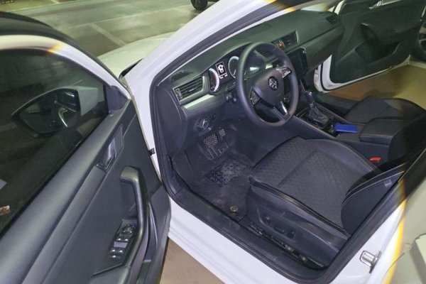 Skoda Superb 2018, 127100 км, за 7259 USD - фото 17