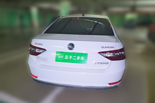 Skoda Superb 2018, 127100 км, за 7259 USD