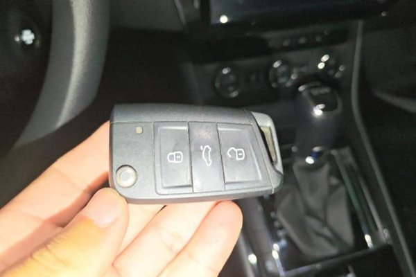 Skoda Superb 2018, 127100 км, за 7259 USD - фото 9