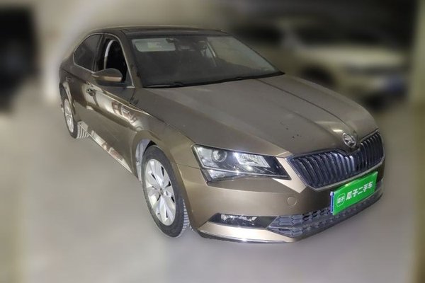 Skoda Superb 2018, 119100 км, за 6007 USD