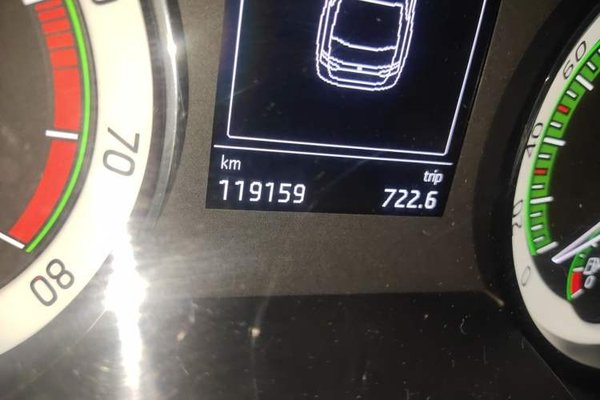 Skoda Superb 2018, 119100 км, за 6007 USD - фото 12