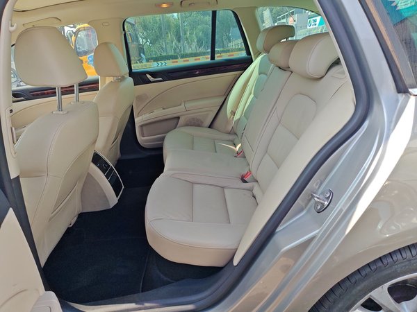 Skoda Superb Combi 2014, 101500 км, за 7998 USD - фото 20