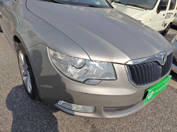 Skoda Superb Combi 2014, 101500 км, за 7998 USD - фото 7
