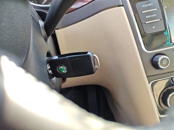 Skoda Superb Combi 2014, 101500 км, за 7998 USD - фото 17