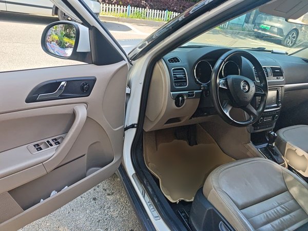 Skoda Yeti 2014, 146400 км, за 5944 USD - фото 13